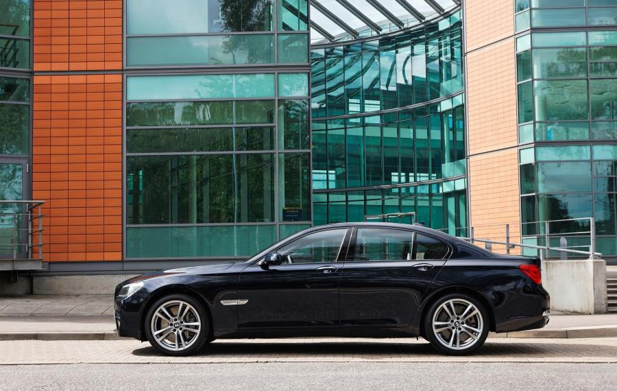  BMW 7-Series 2009 года  (фото 139 из 167)